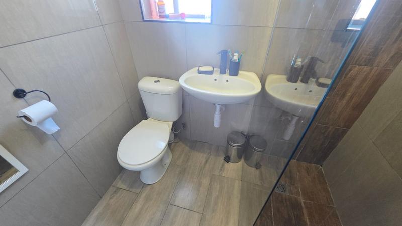 4 Bedroom Property for Sale in Glenwood Western Cape